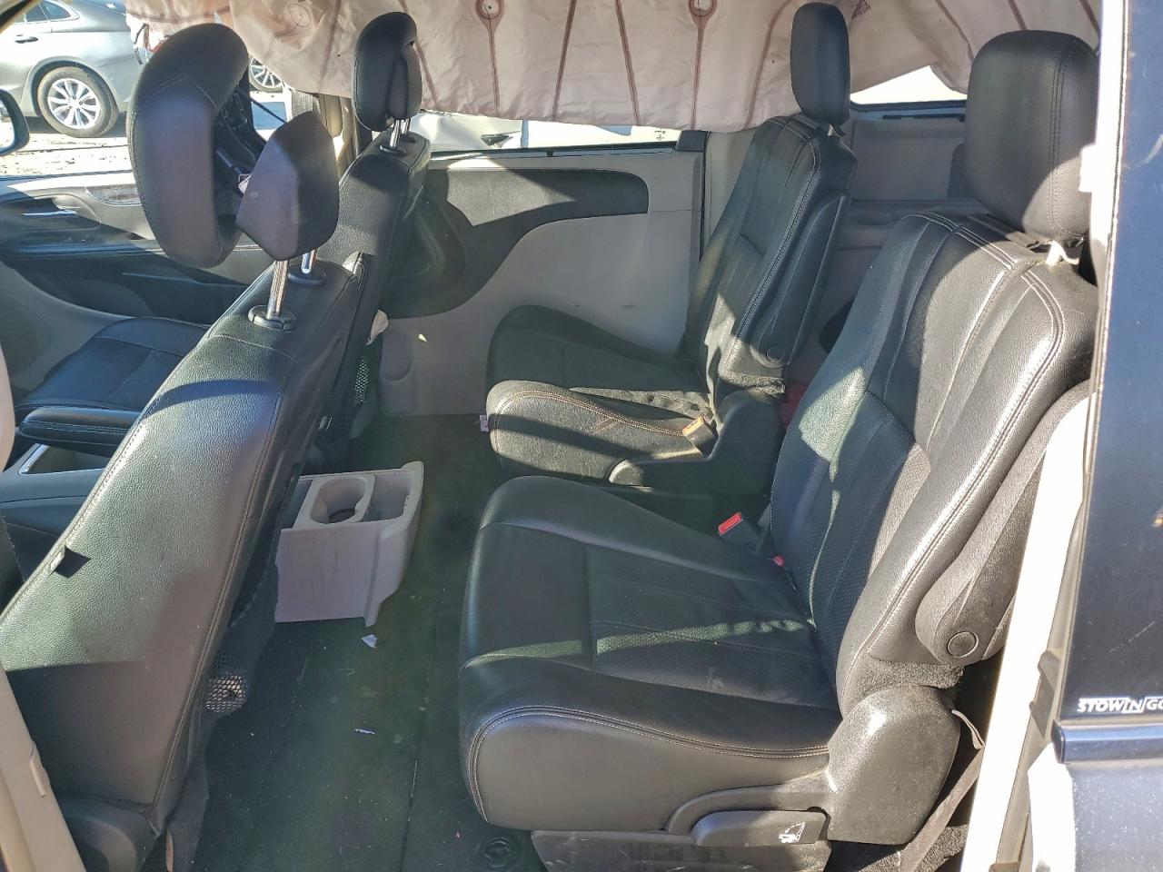 Chrysler Minivan Touring L Image 7