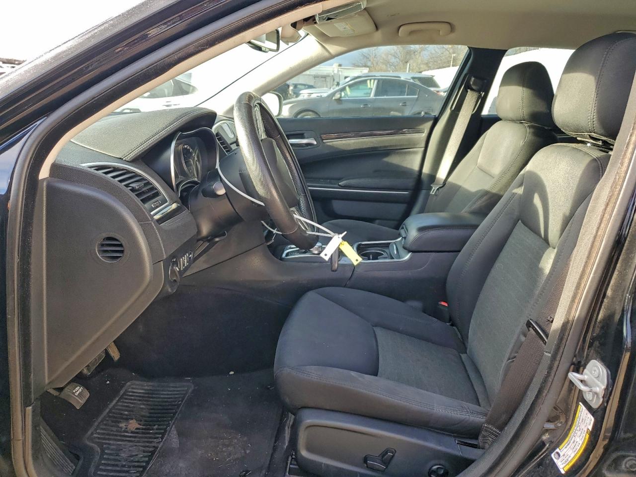 Chrysler 300 Touring Image 7