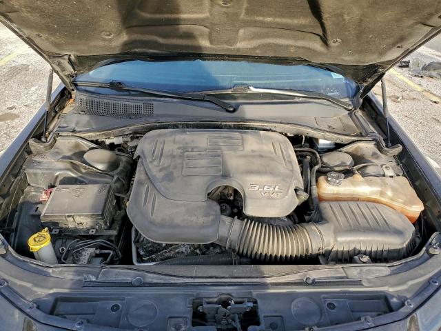 Chrysler 300 Touring Image 11