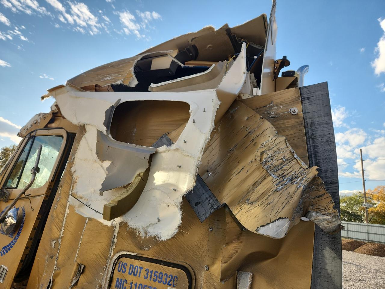 Freightliner Columbia Columbia Image 10