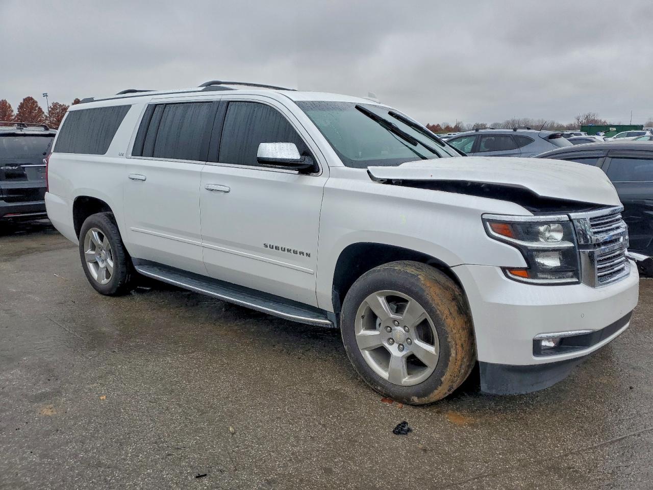 Chevrolet Suburban K1500 Ltz Image 3