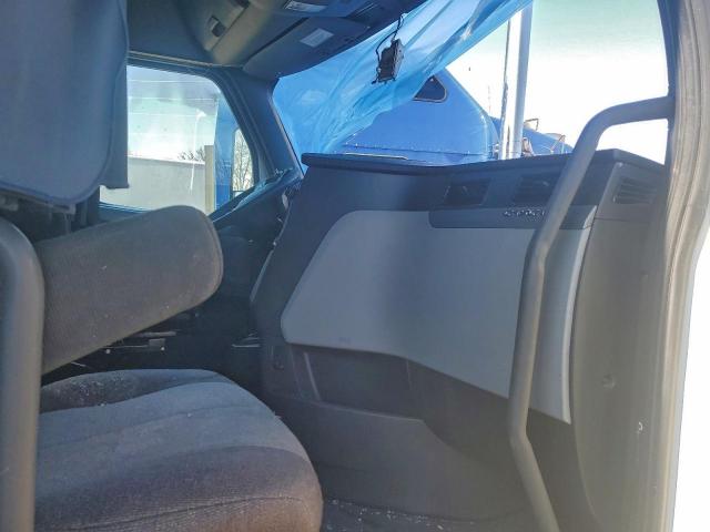 Freightliner Cascadia 1 Image 8