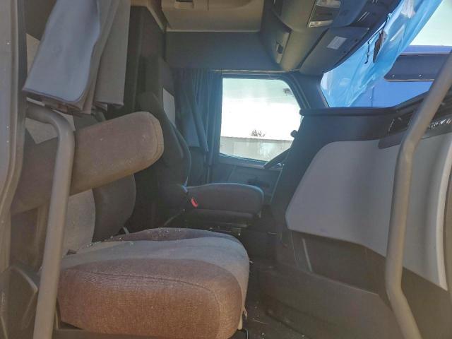 Freightliner Cascadia 1 Image 2