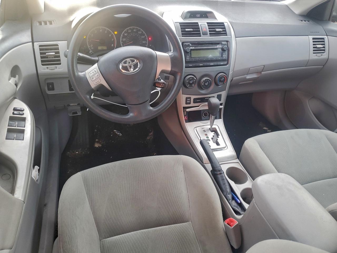 Toyota Corolla Base Image 5