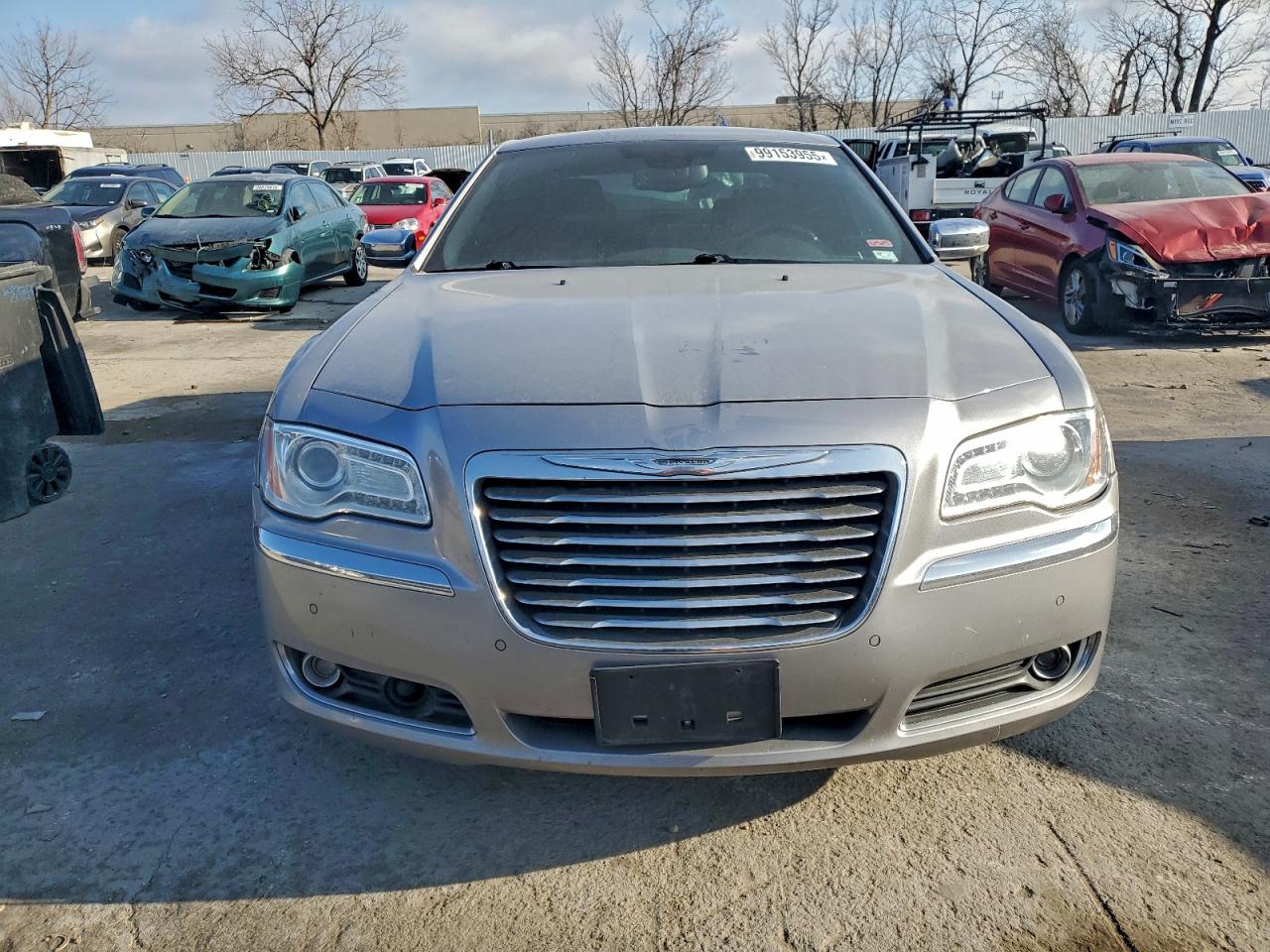 Chrysler 300 Image 9