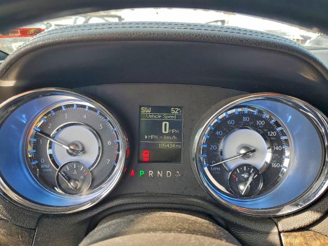 Chrysler 300 Image 10