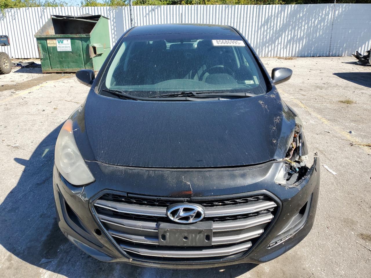 Hyundai ELANTRA Image 3