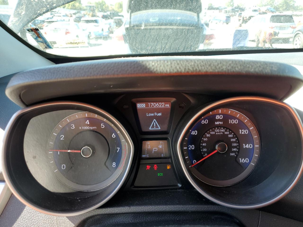 Hyundai ELANTRA Image 6