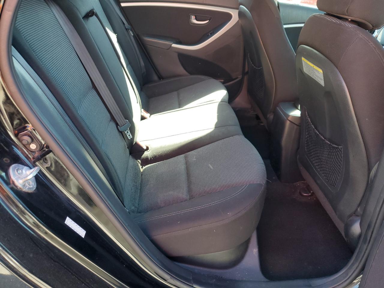 Hyundai ELANTRA Image 9