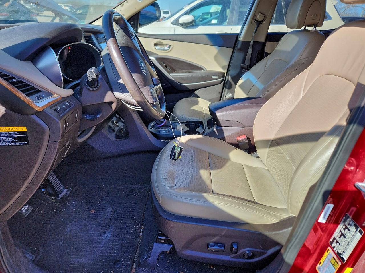 Hyundai SANTA FE Image 10