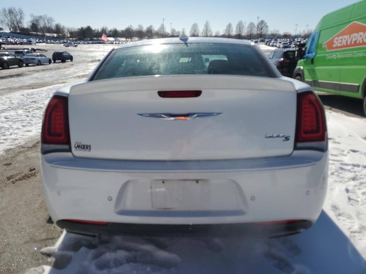Chrysler 300 S Image 3