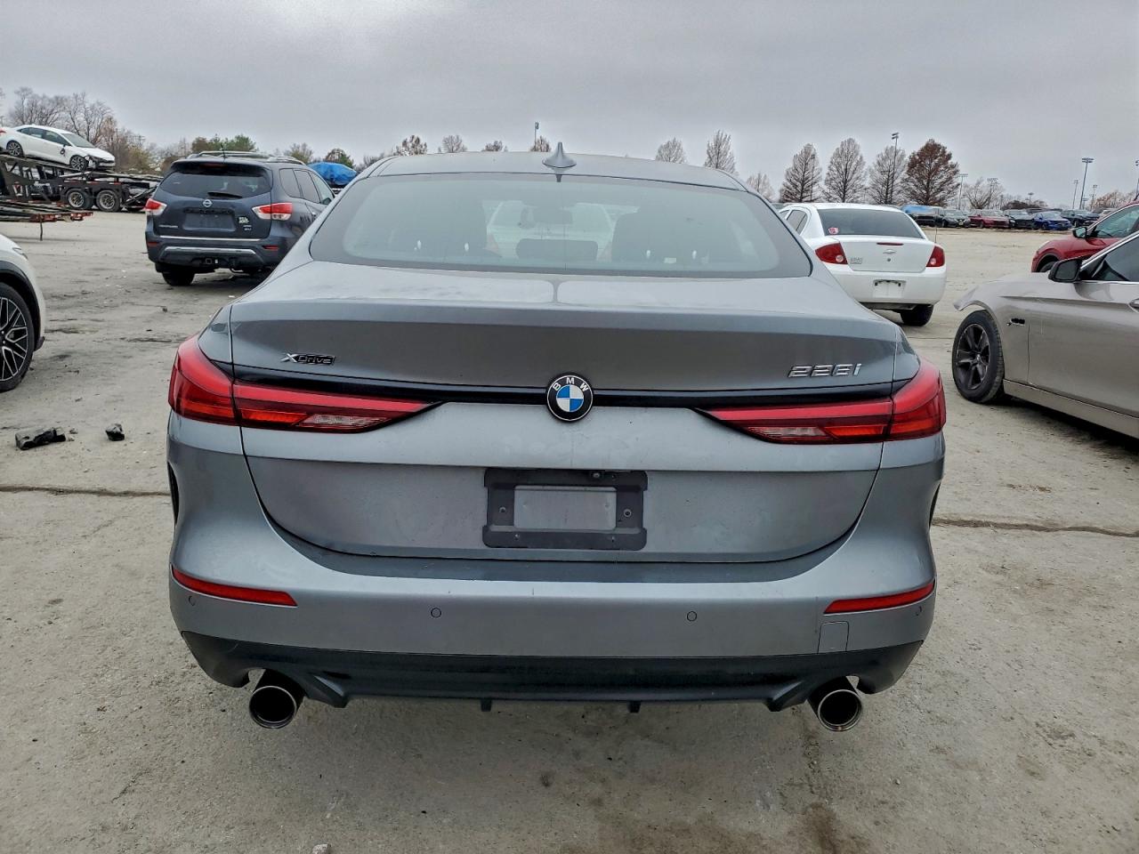 BMW 2 Series Image 6