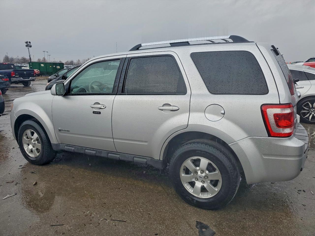 Ford Escape Hybrid Image 3