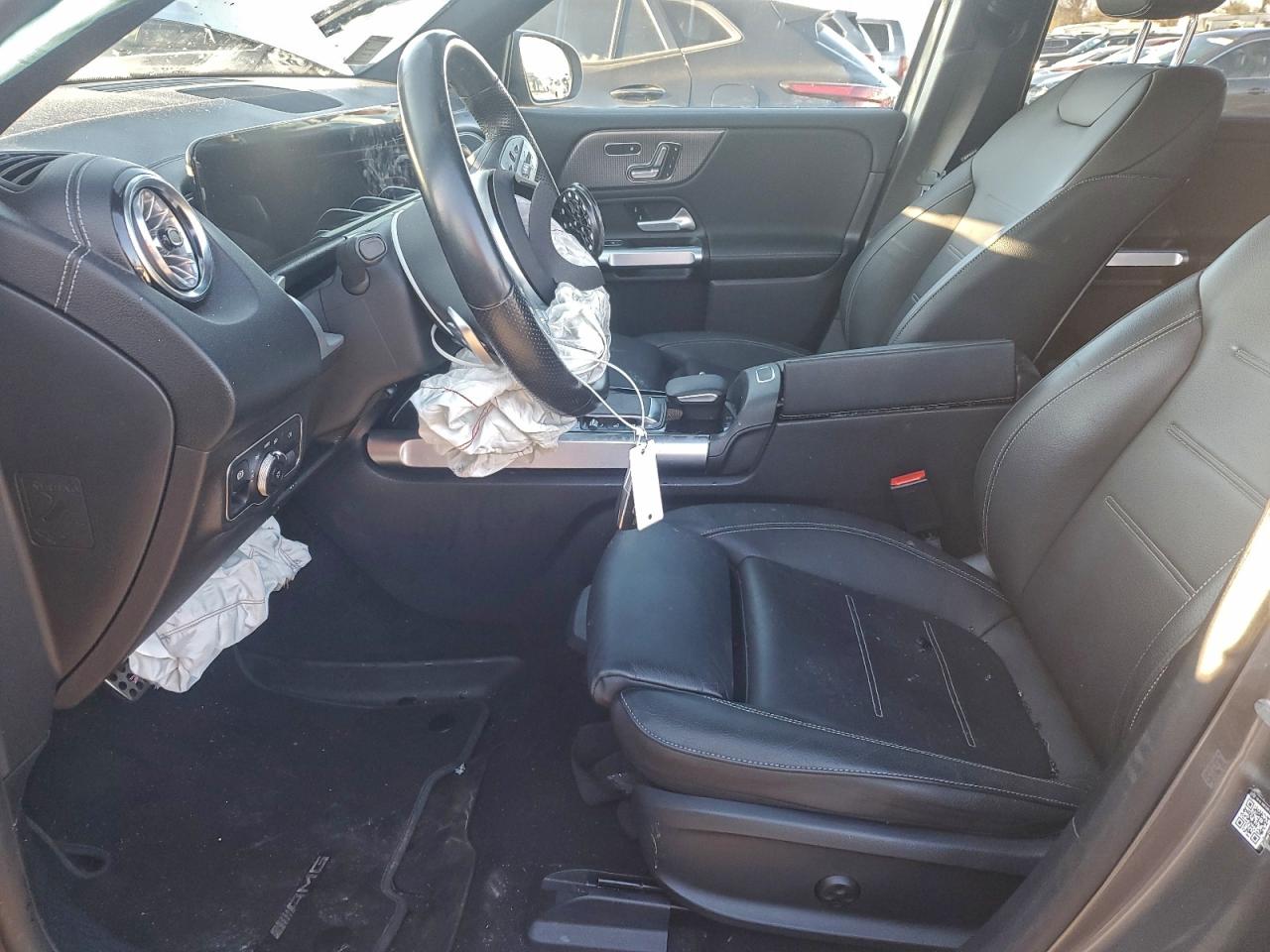 Mercedes-Benz EQB 300 4matic Image 4