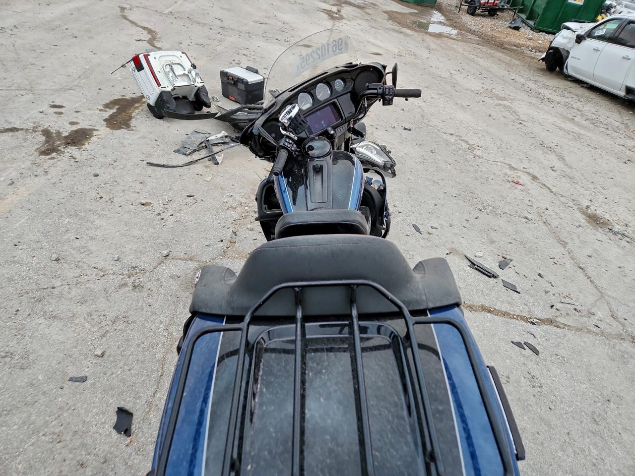 Harley-Davidson Fl Image 8