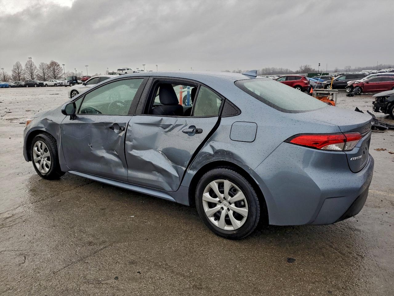 Toyota Corolla Le Image 9