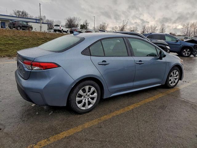 Toyota Corolla Le Image 4