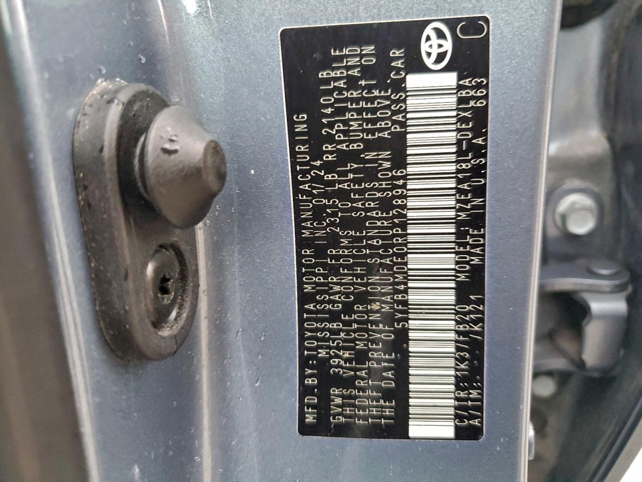 Toyota Corolla Le Image 8