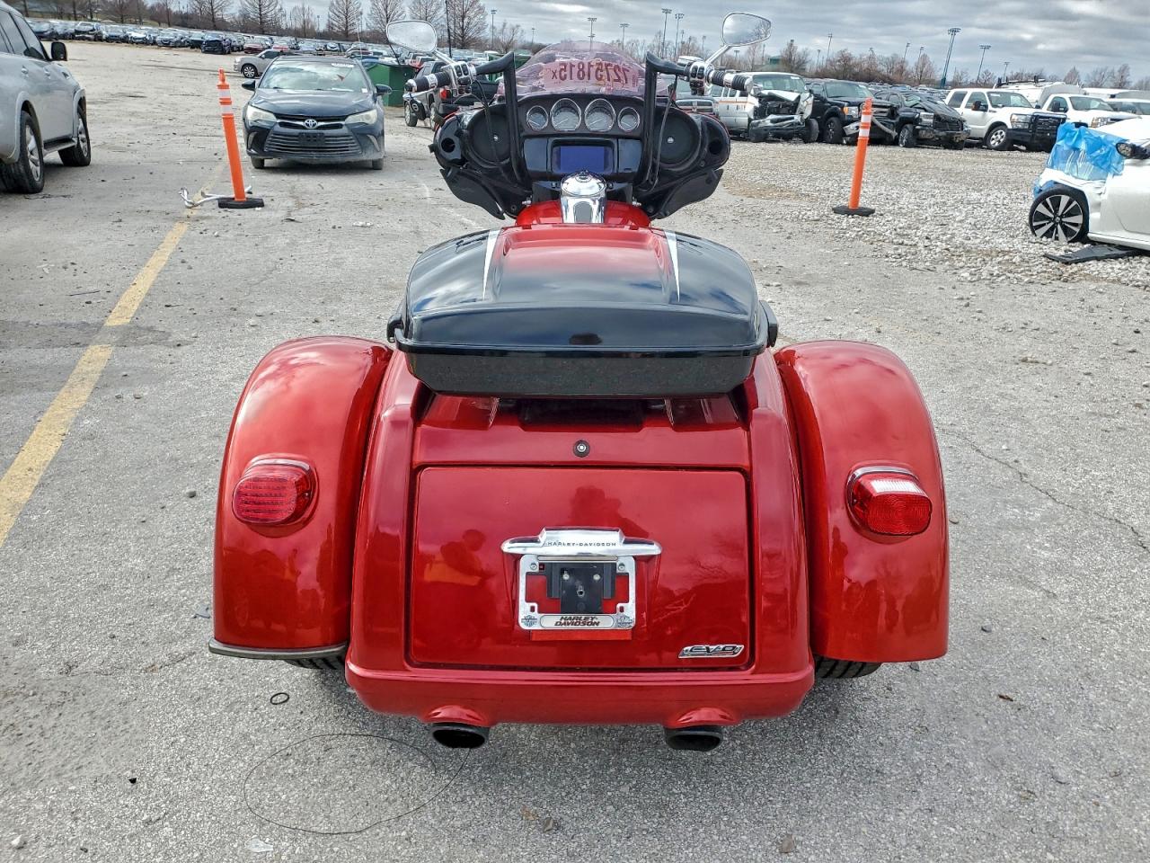 Harley-Davidson Flhtcutgse Image 3